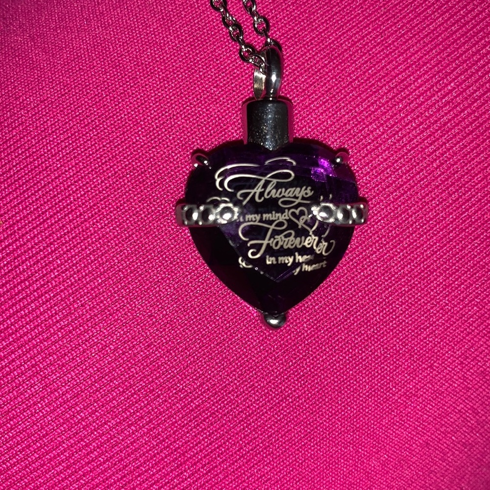 Cremation ash keepsake necklace